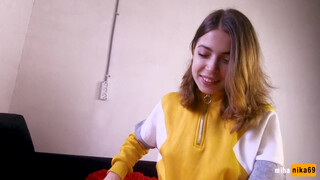 Early Morning Sibling Lust: Sis Slurps Brother's Pre-Breakfast Treat