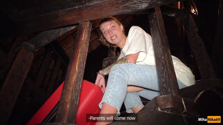 Sister quickly sucked her brother's cock while her parents are not at home