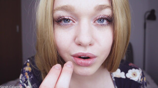 Moms Seductive Webcam: Fat Girl Entices Her Son