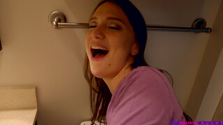 Pantyless Sister Gets Pleasured by Her Stepbrother in the Bathroom